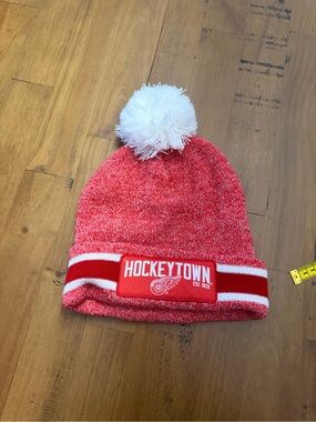 Hockeytown Red & White Pom Pom Beanie